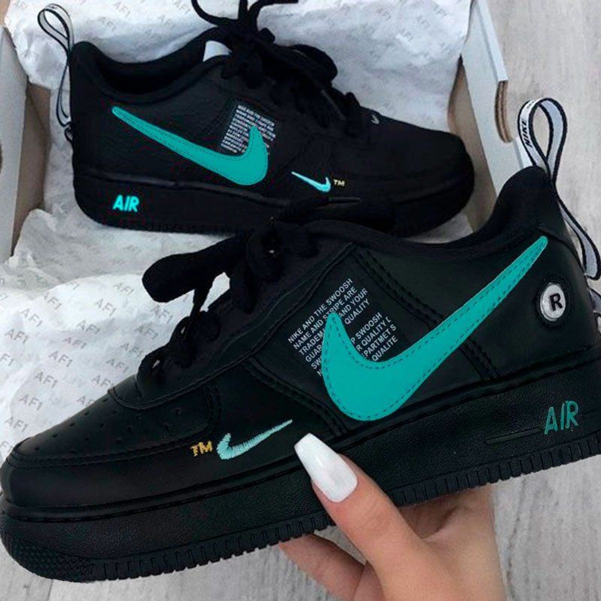 tenis nike preto com verde feminino