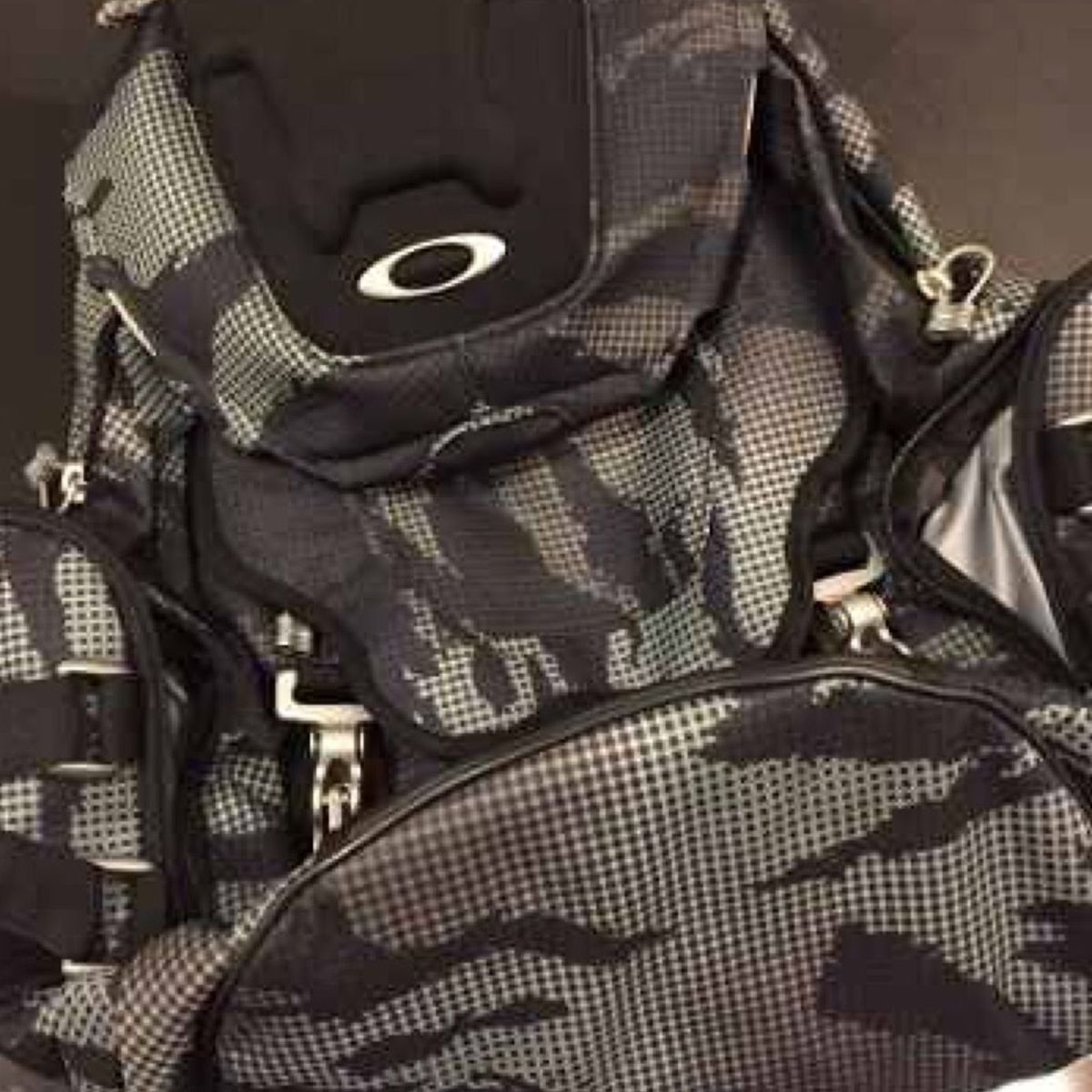 Mochila Oakley Bathroom Skink Bolsa Masculina Oakley Nunca Usado 16663961 Enjoei