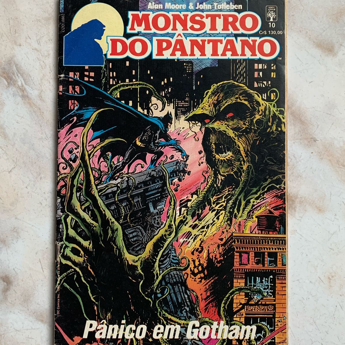 Monstro do Pântano - Número 10 - Pânico em Gotham | Editora Abril Usado  40355231 | enjoei