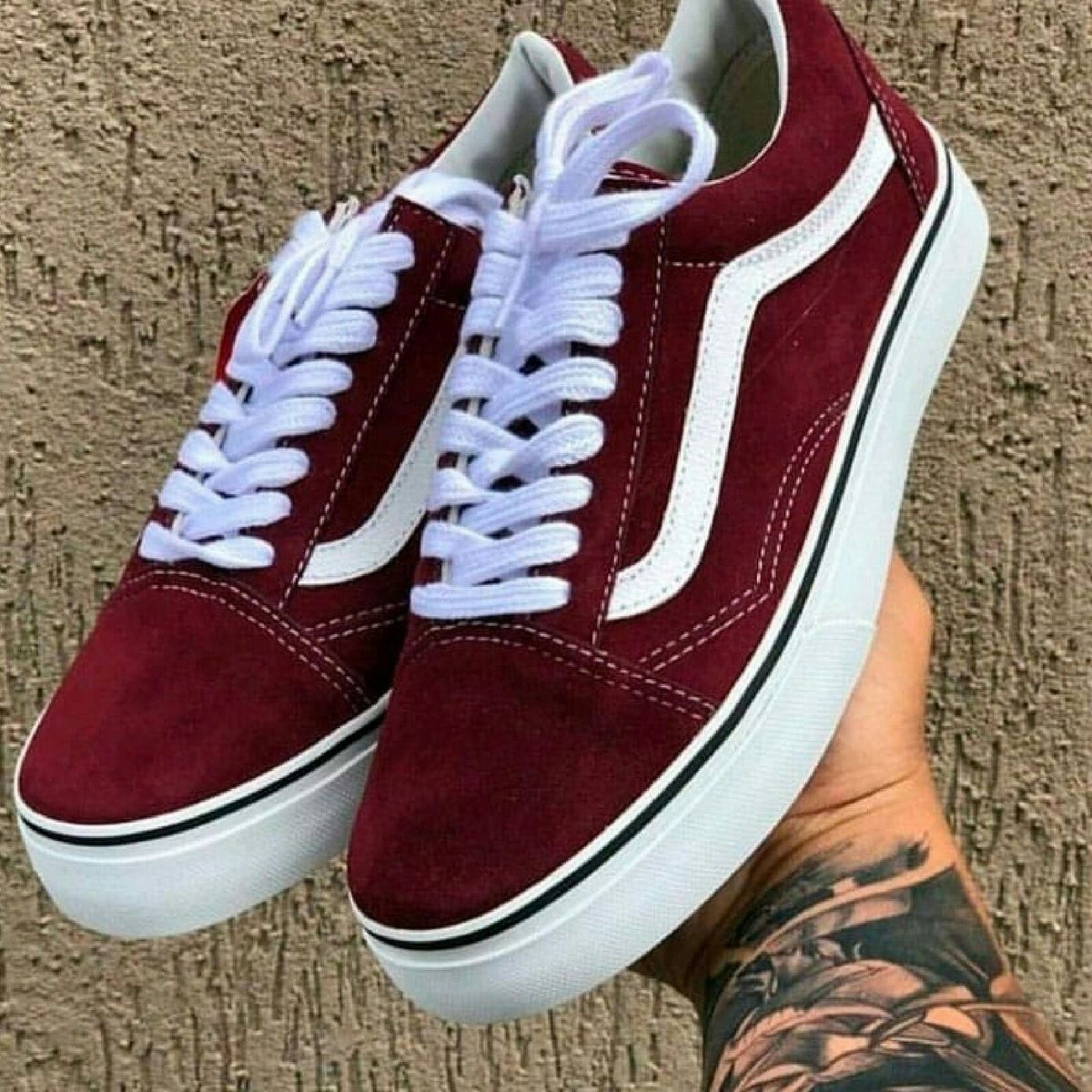 vans vinho e preto