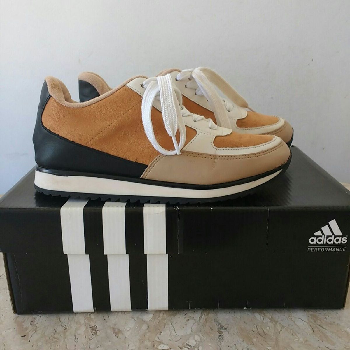tenis vizzano tipo adidas