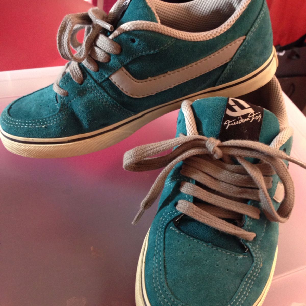 tenis freedom fog anos 90