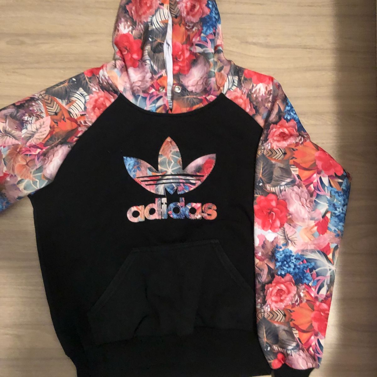 moletom adidas florido