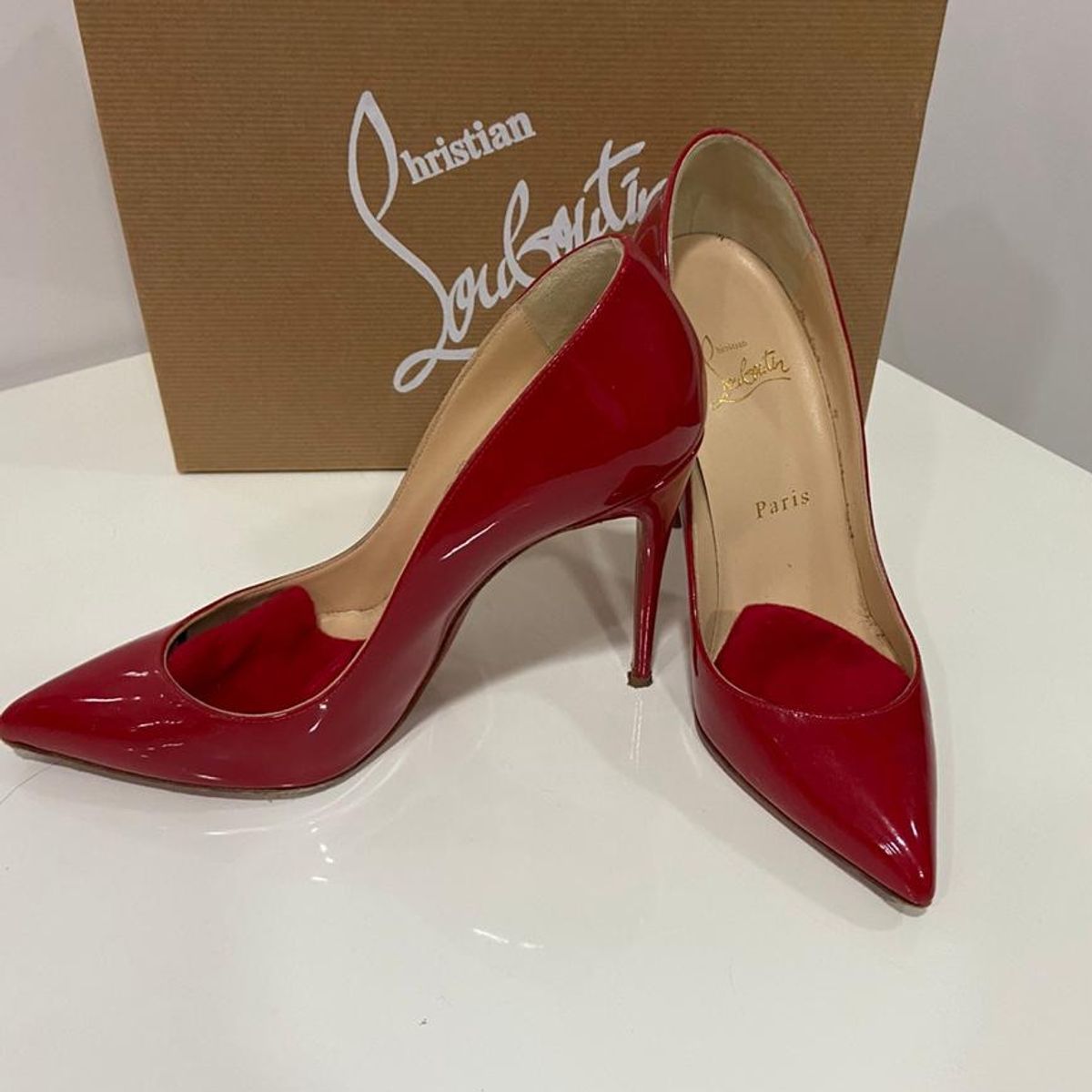 scarpin vermelho louboutin