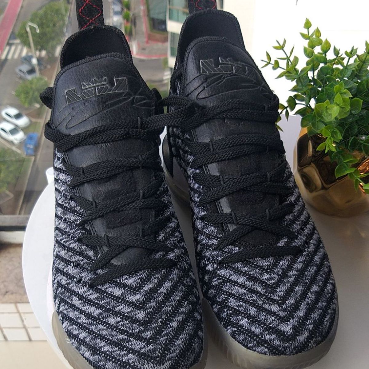 Lebron 16 best sale oreo review