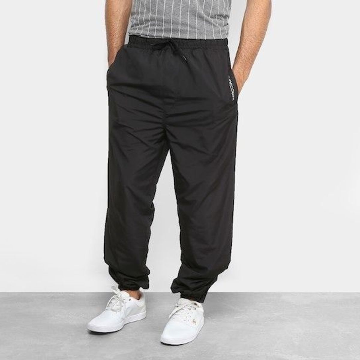 calça jogger preta tactel