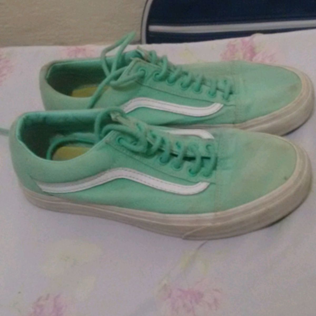 vans verde água