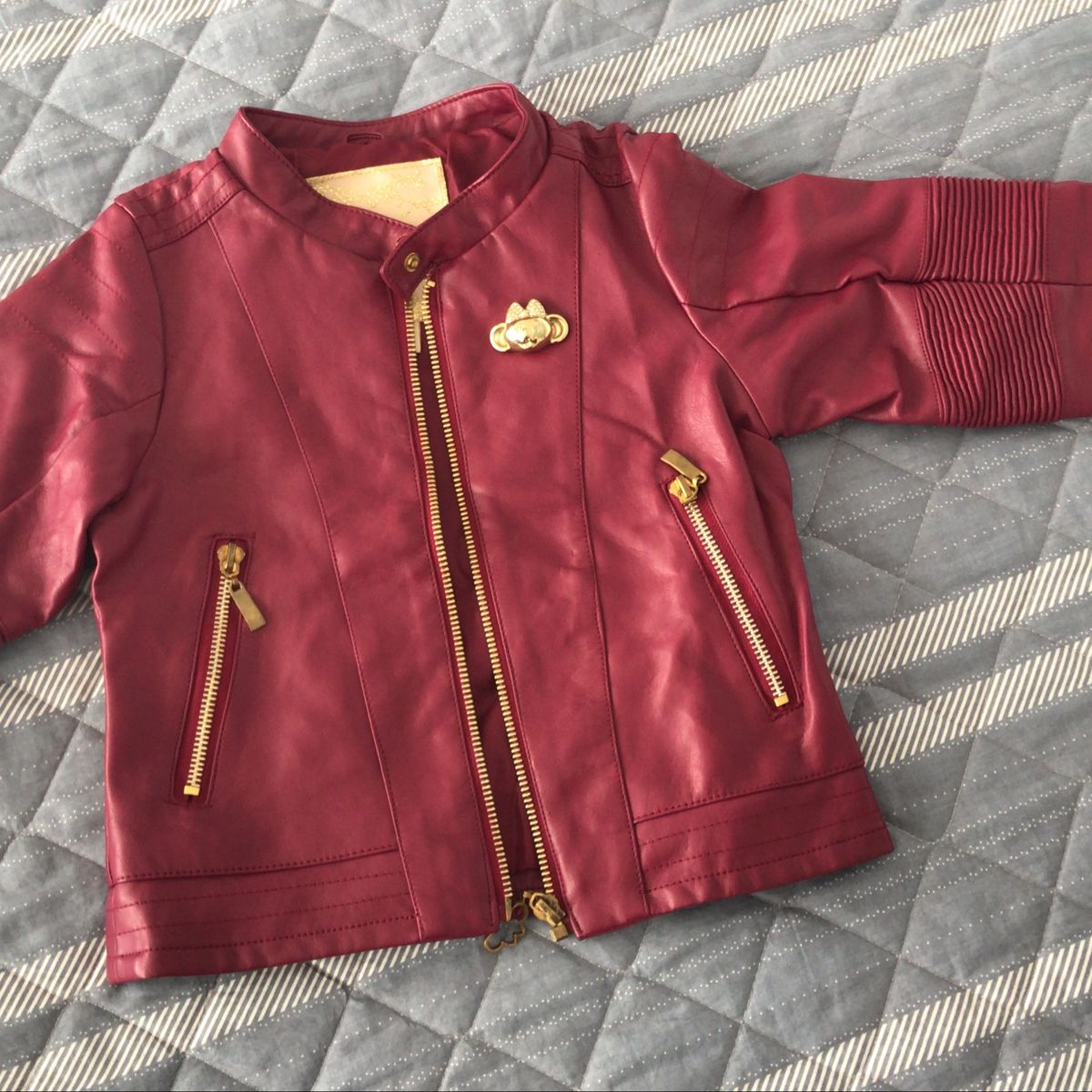 jaqueta de couro lilica ripilica