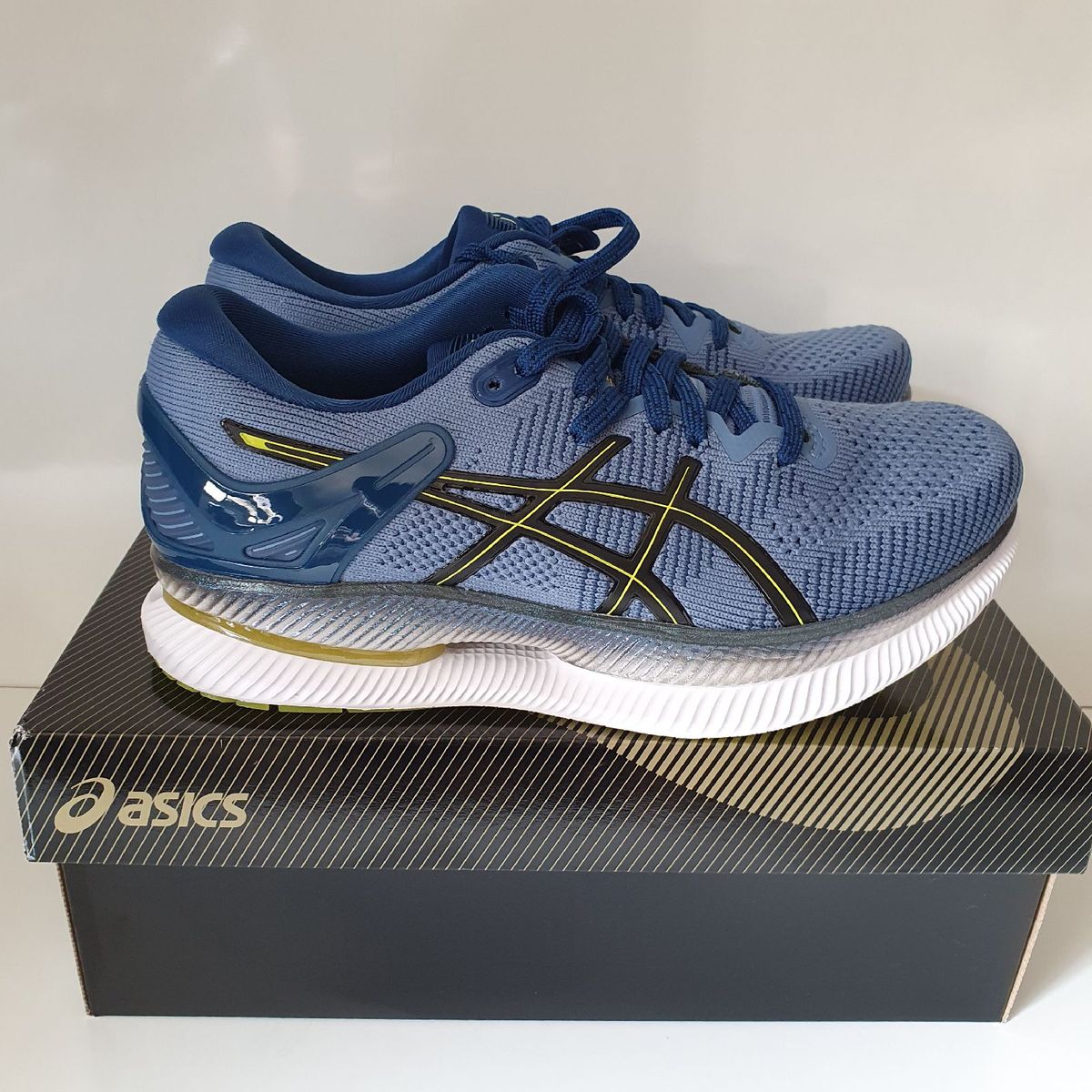 tenis asics metaride