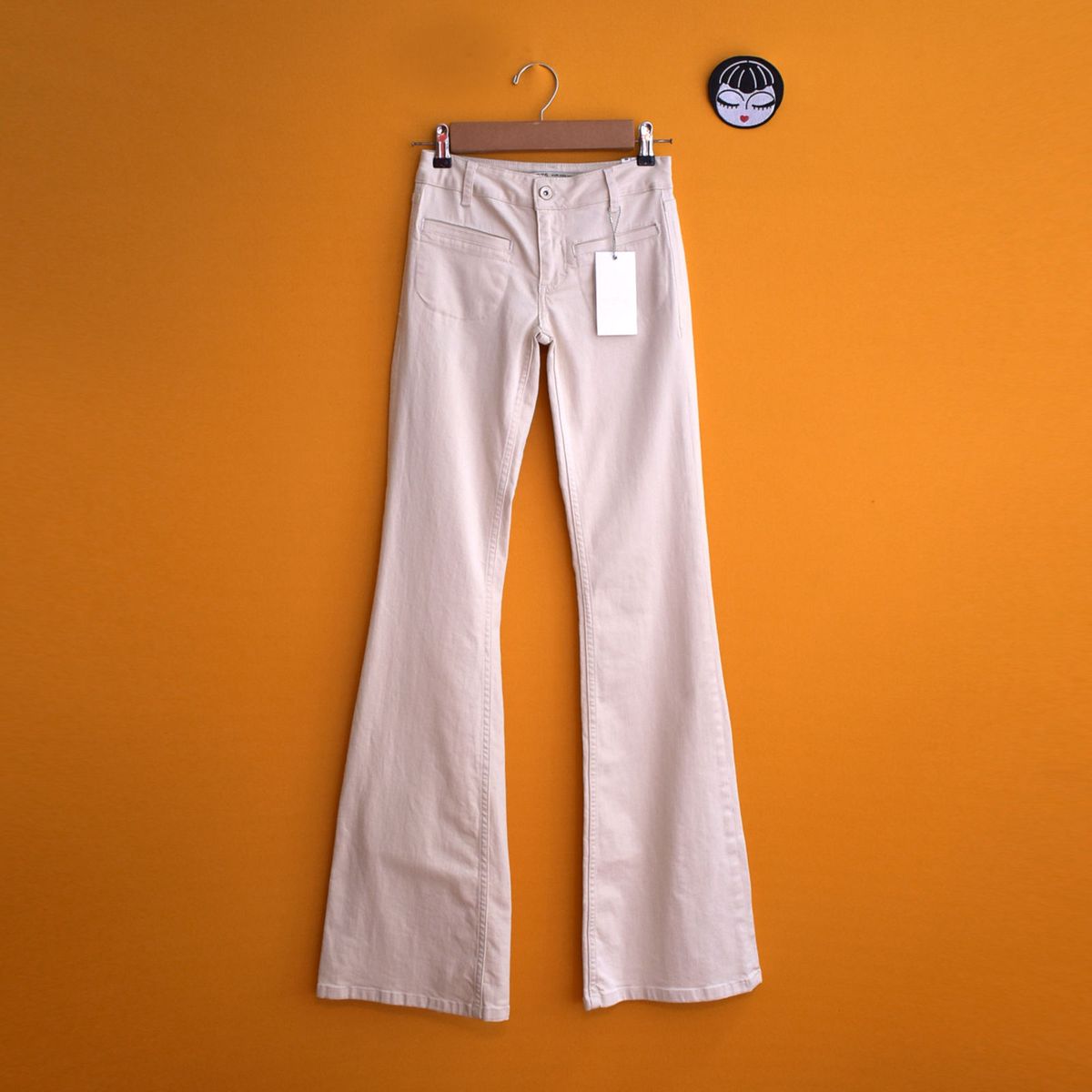 zara calças boca de sino