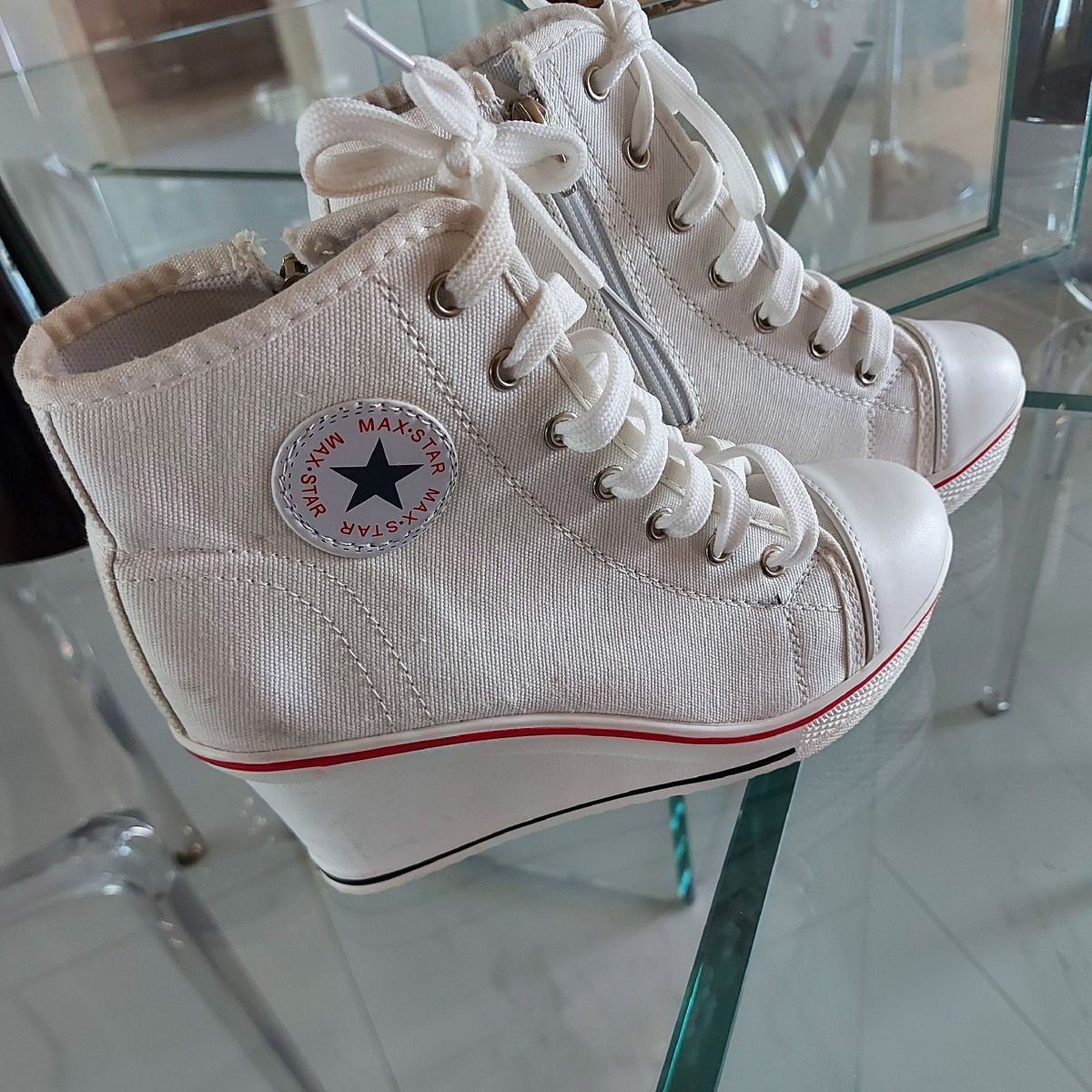 tenis salto alto max star