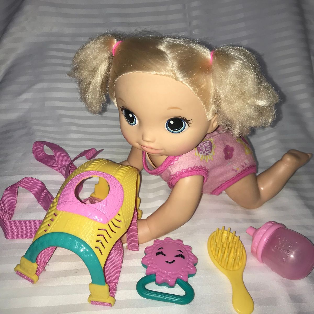 Boneca Baby Alive Hora Do Passeio Engatinha Loira Hasbro Brinquedo Para Bebes Hasbro Usado Enjoei