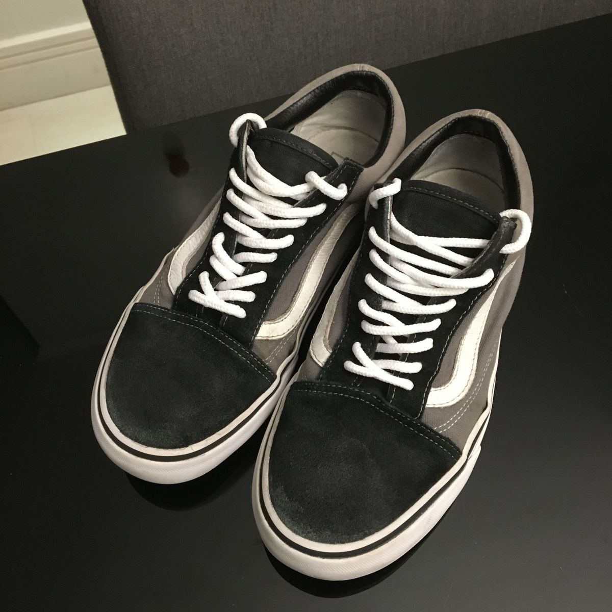 vans preto e cinza