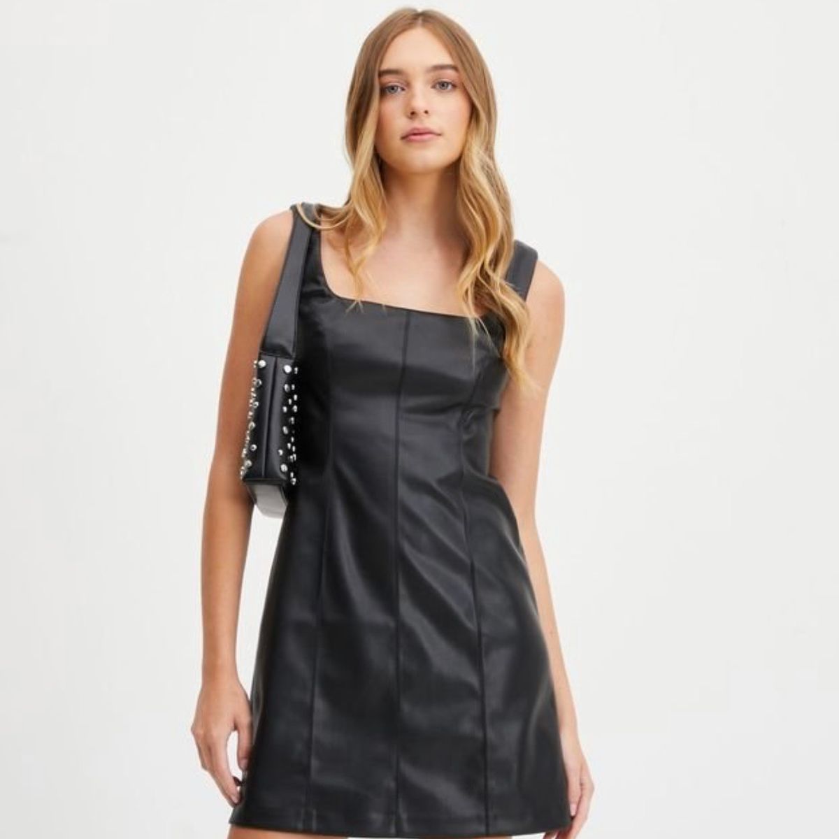 Vestido de couro hot sale renner