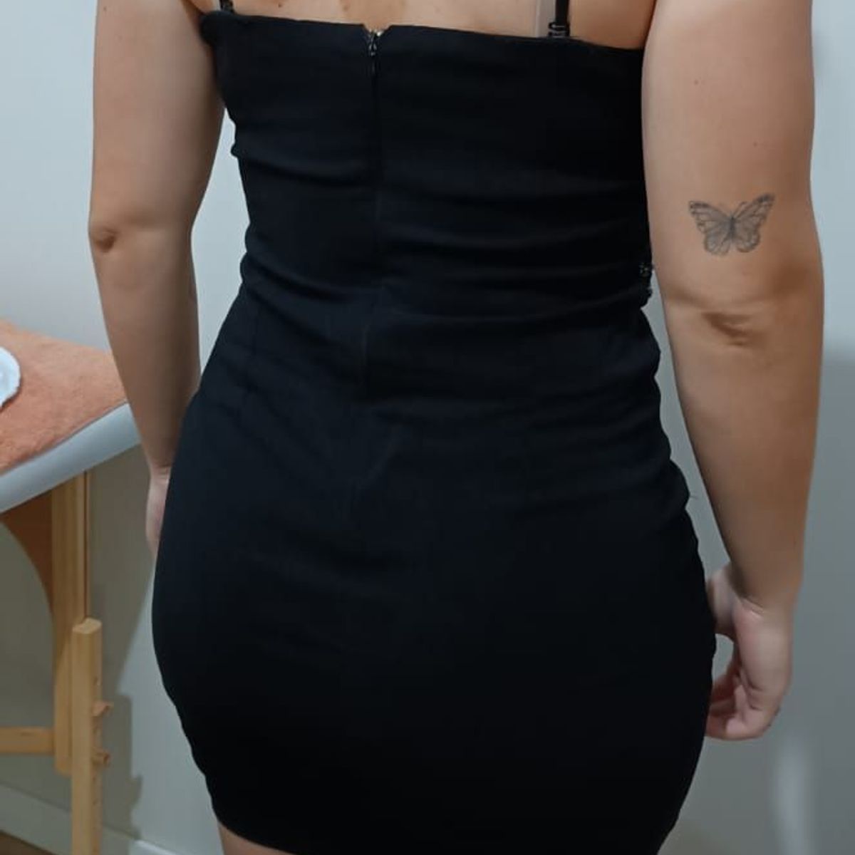 Vestido tubinho preto com hot sale lantejoula