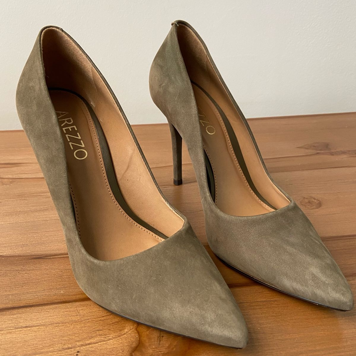 scarpin verde militar arezzo