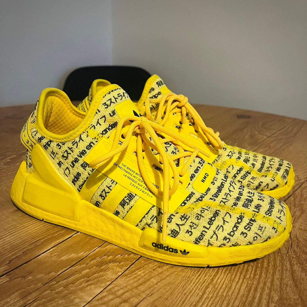 Adidas Nmd R1 V2 Amarelo, Tamanho 38, Pouco Usado Tênis Feminino