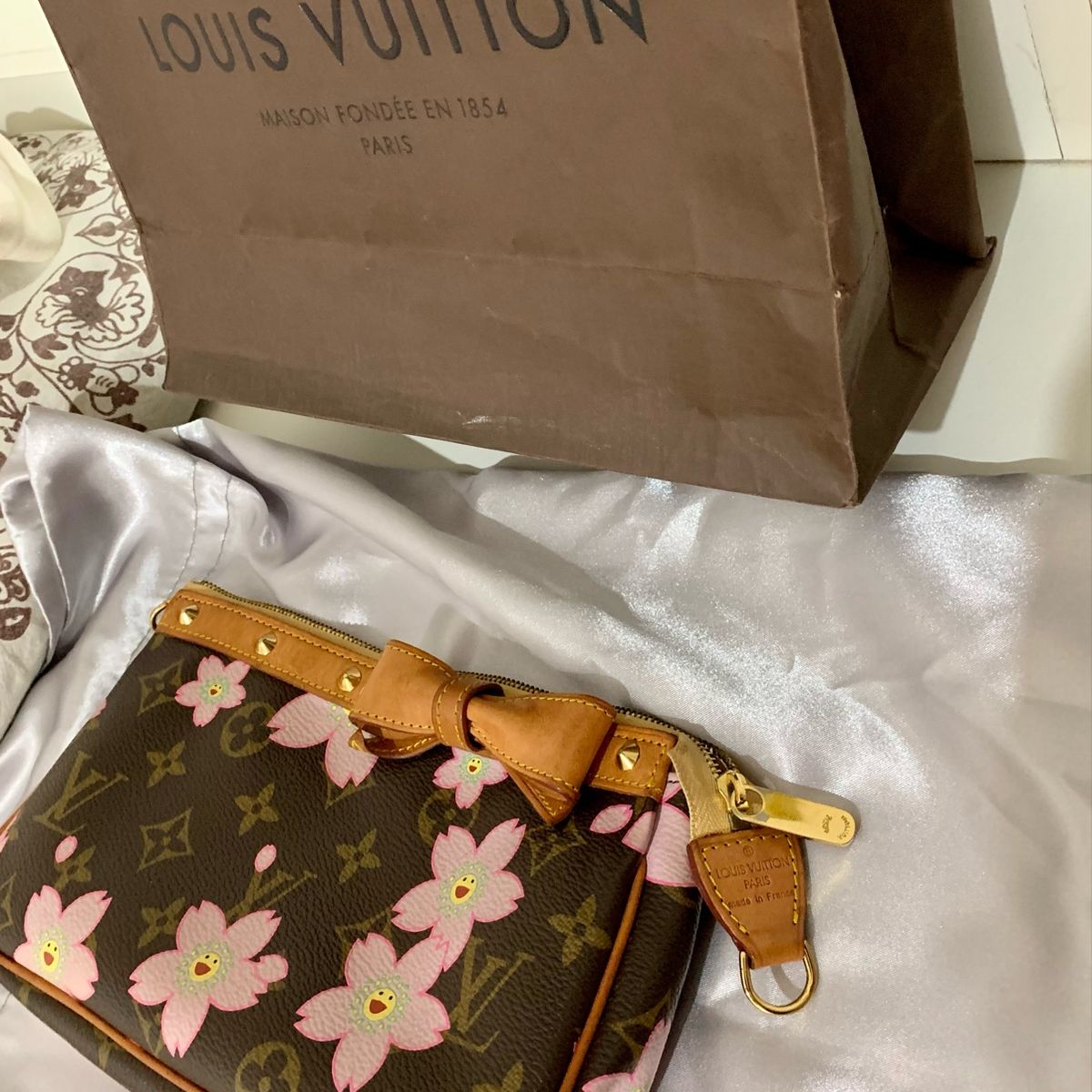 Cherry Blossom Louis Vuitton Regina George, Bolsa de mão Feminina Louis  Vuitton Usado 77978101