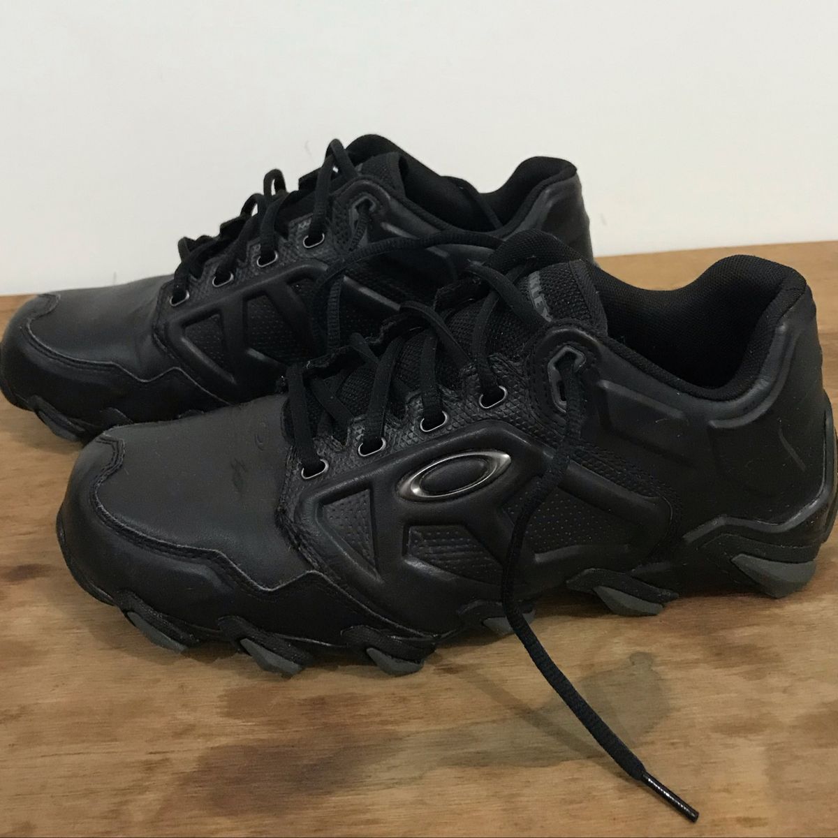 tenis da oakley antigo