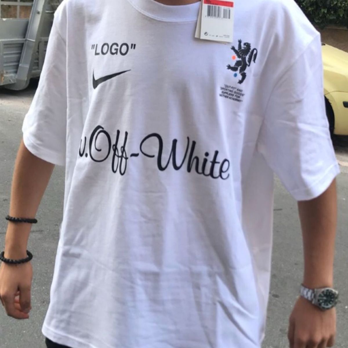 logo nike off white