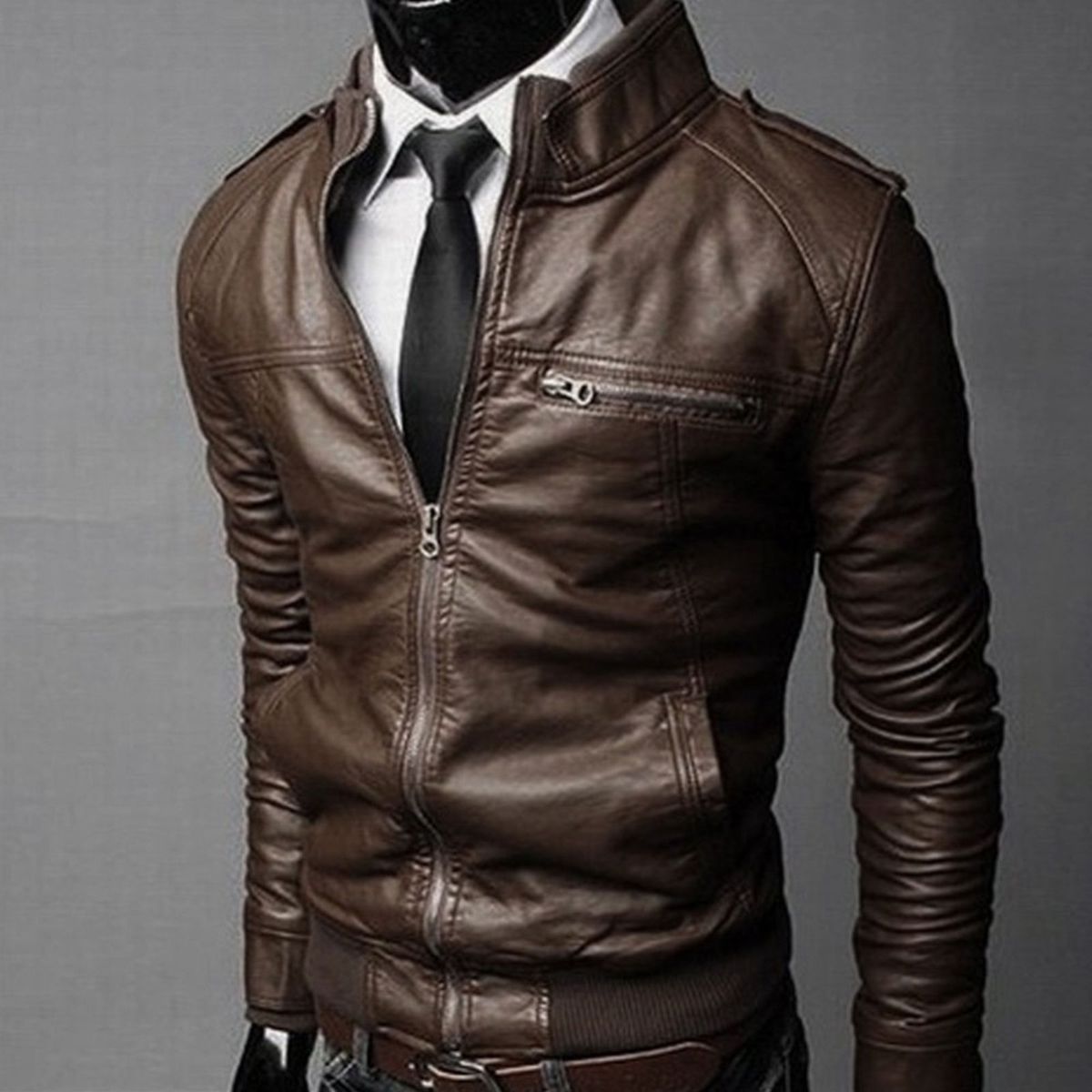jaqueta de couro marrom escuro