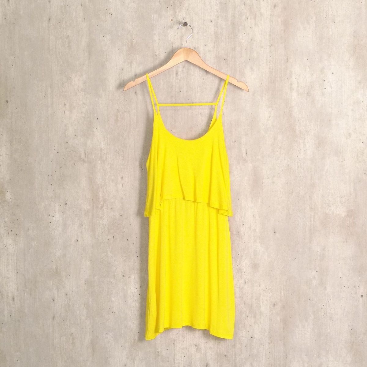 vestido amarelo dafiti