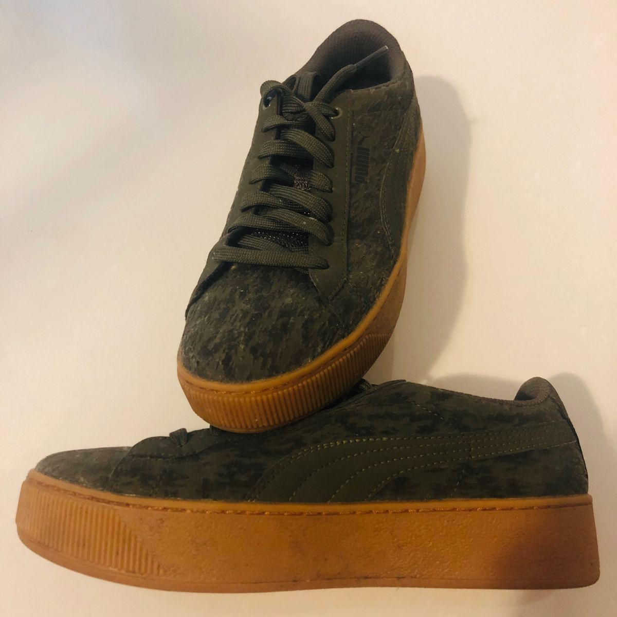 tenis puma verde militar feminino