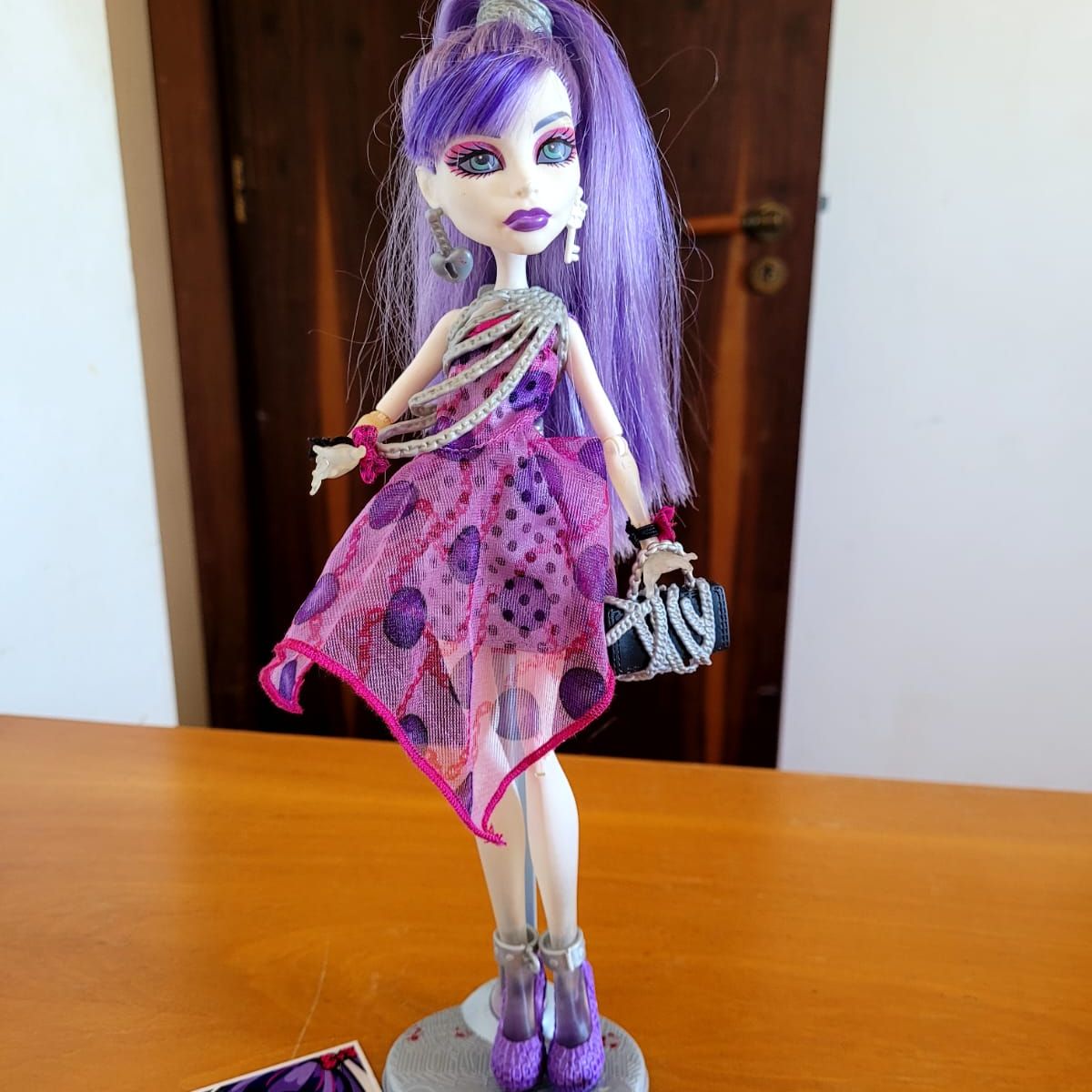 Monster High good Dot Dead Gorgeous Spectra and spooky sweet Doll 2011 and scaris caf