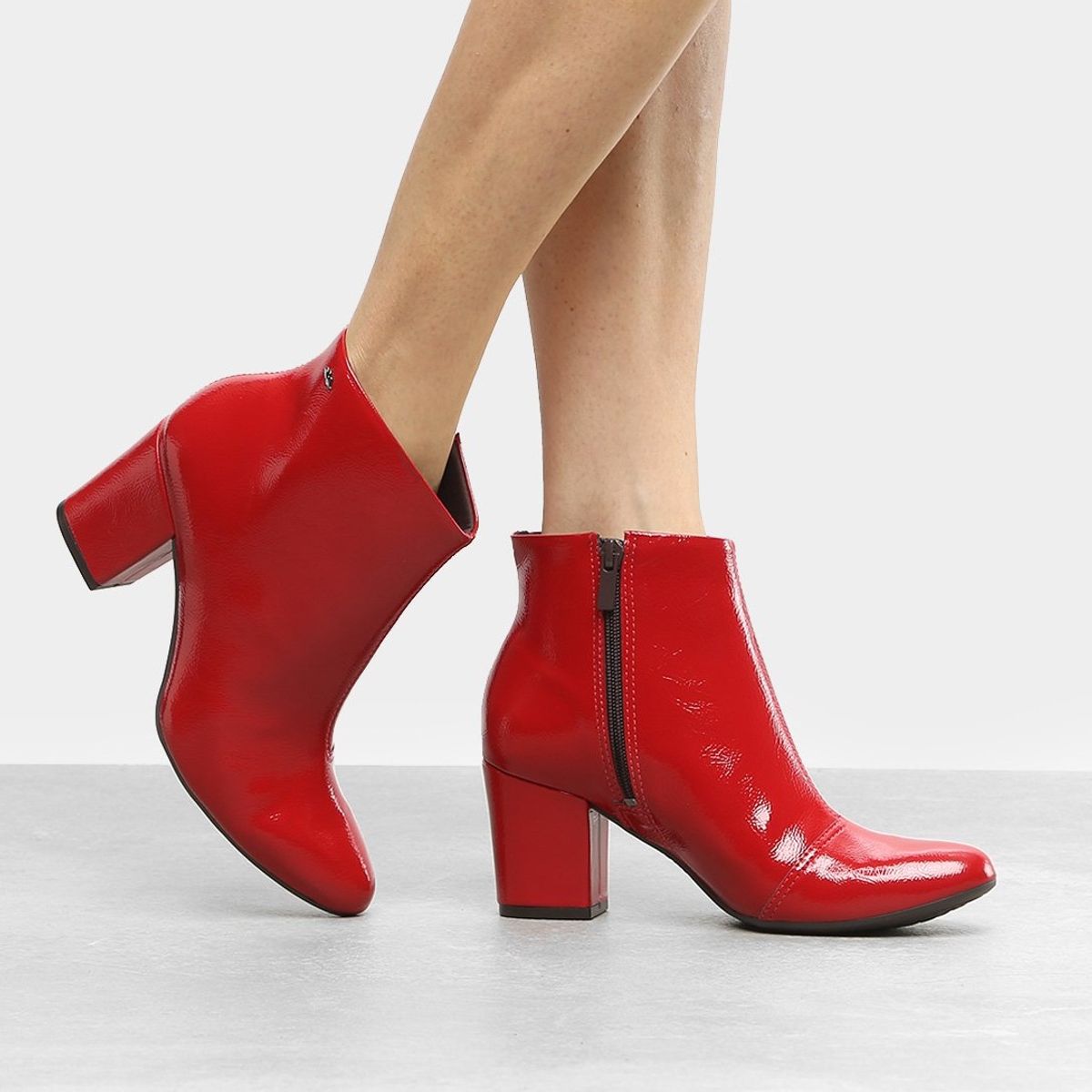 bota de cano curto vermelha