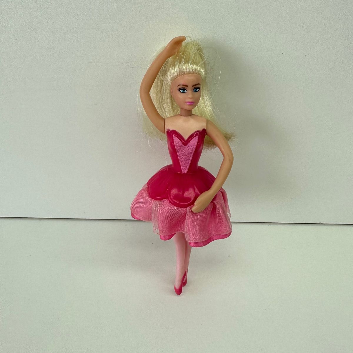 Boneca Barbie - Bailarina - Vestido Rosa - Mattel em Promoção na