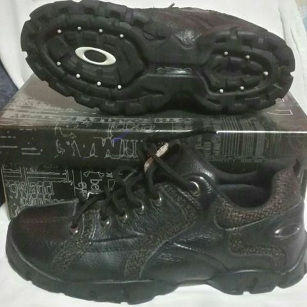 tenis oakley flak low preto