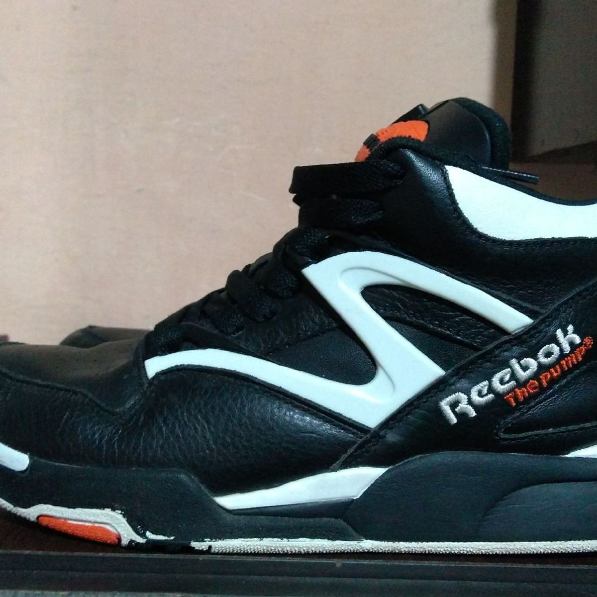 Reebok basketball best sale shoes pump