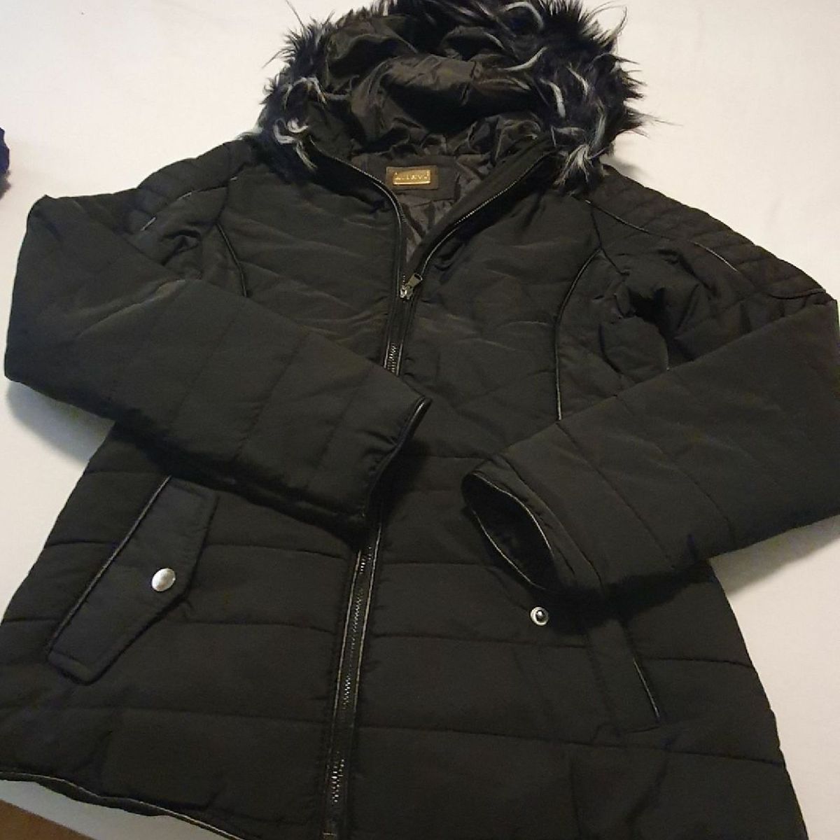 jaqueta aishty capuz pelinho feminino