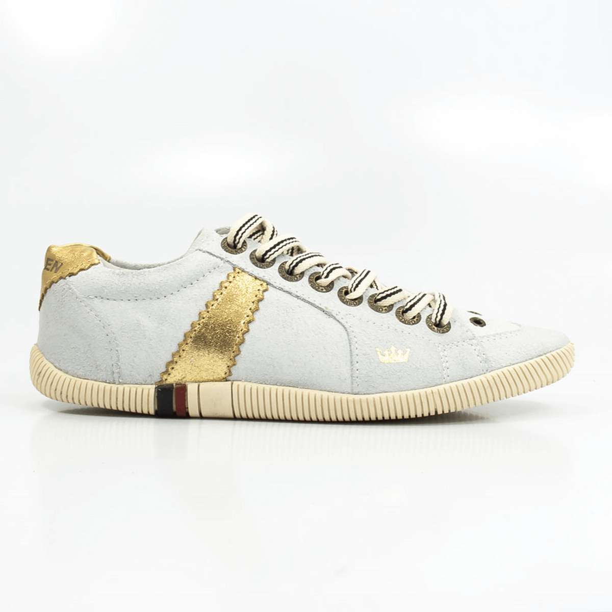 tenis osklen feminino branco e dourado