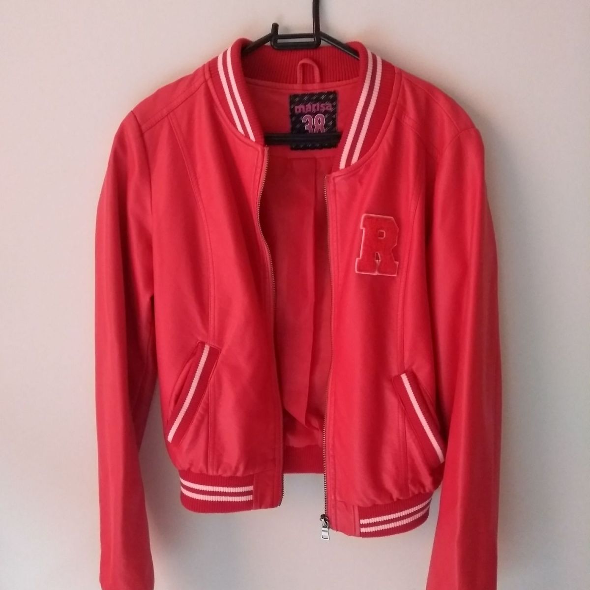 jaqueta college vermelha