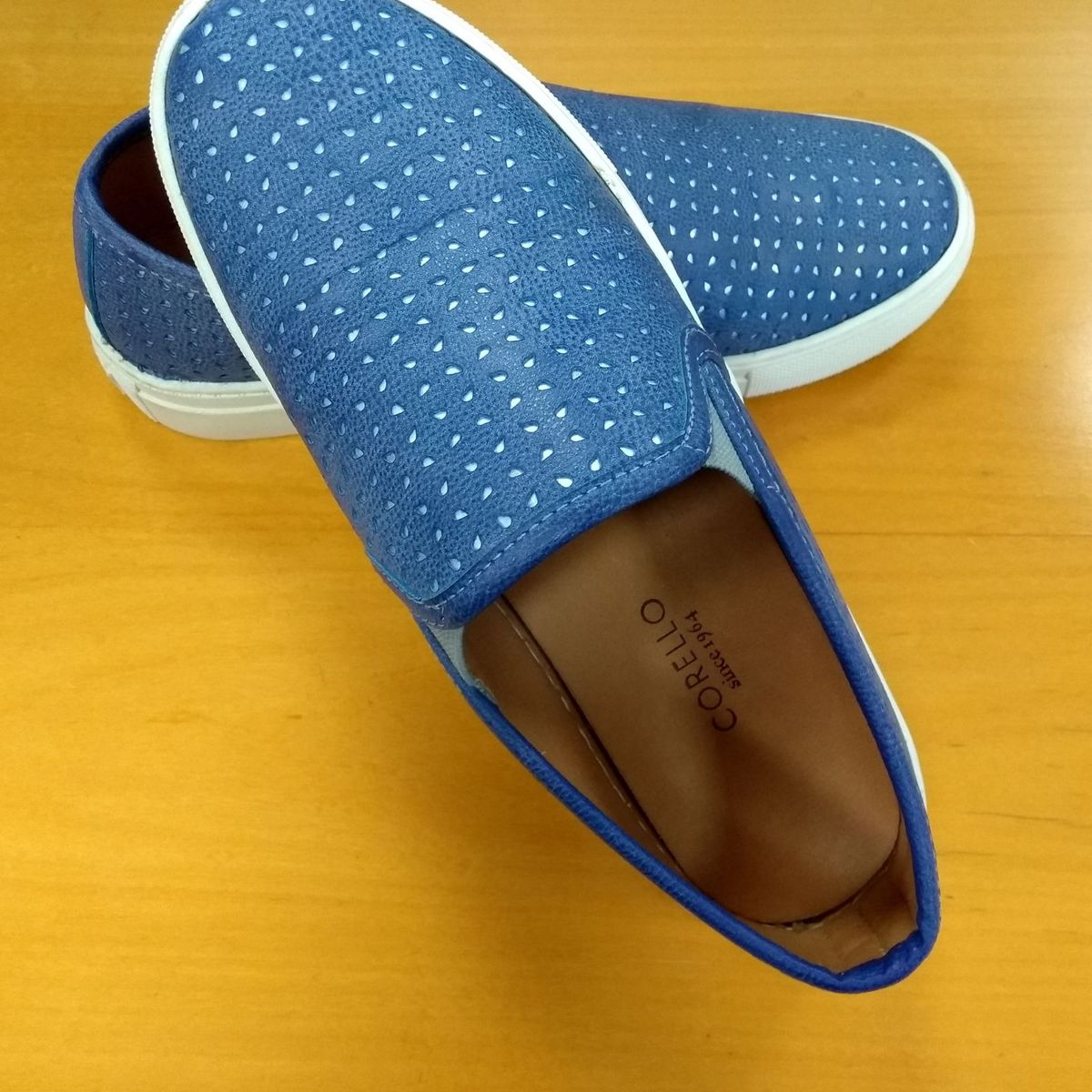 tenis slip on corello