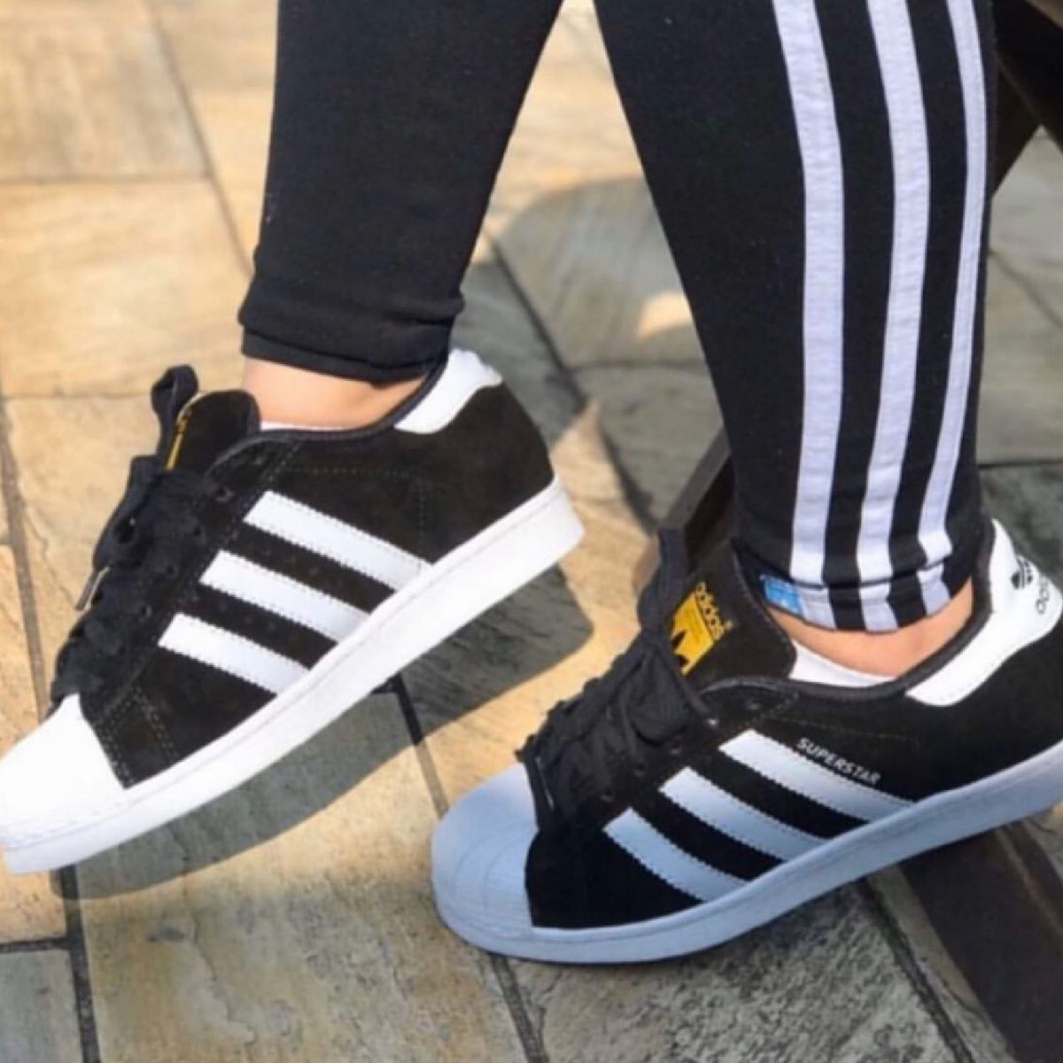 adidas preto sola branca