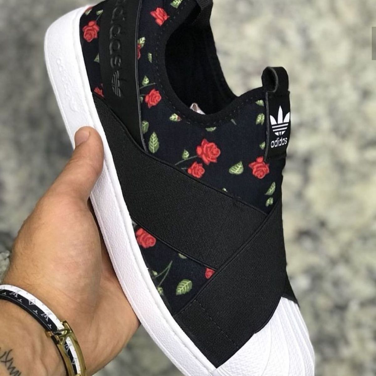 Tenis adidas com store flores