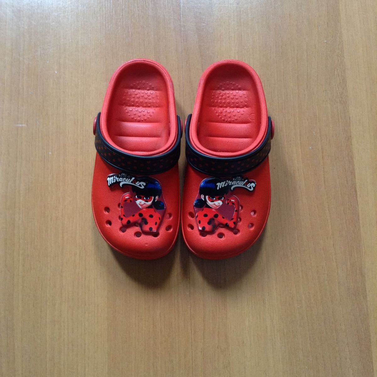 sandália da miraculous