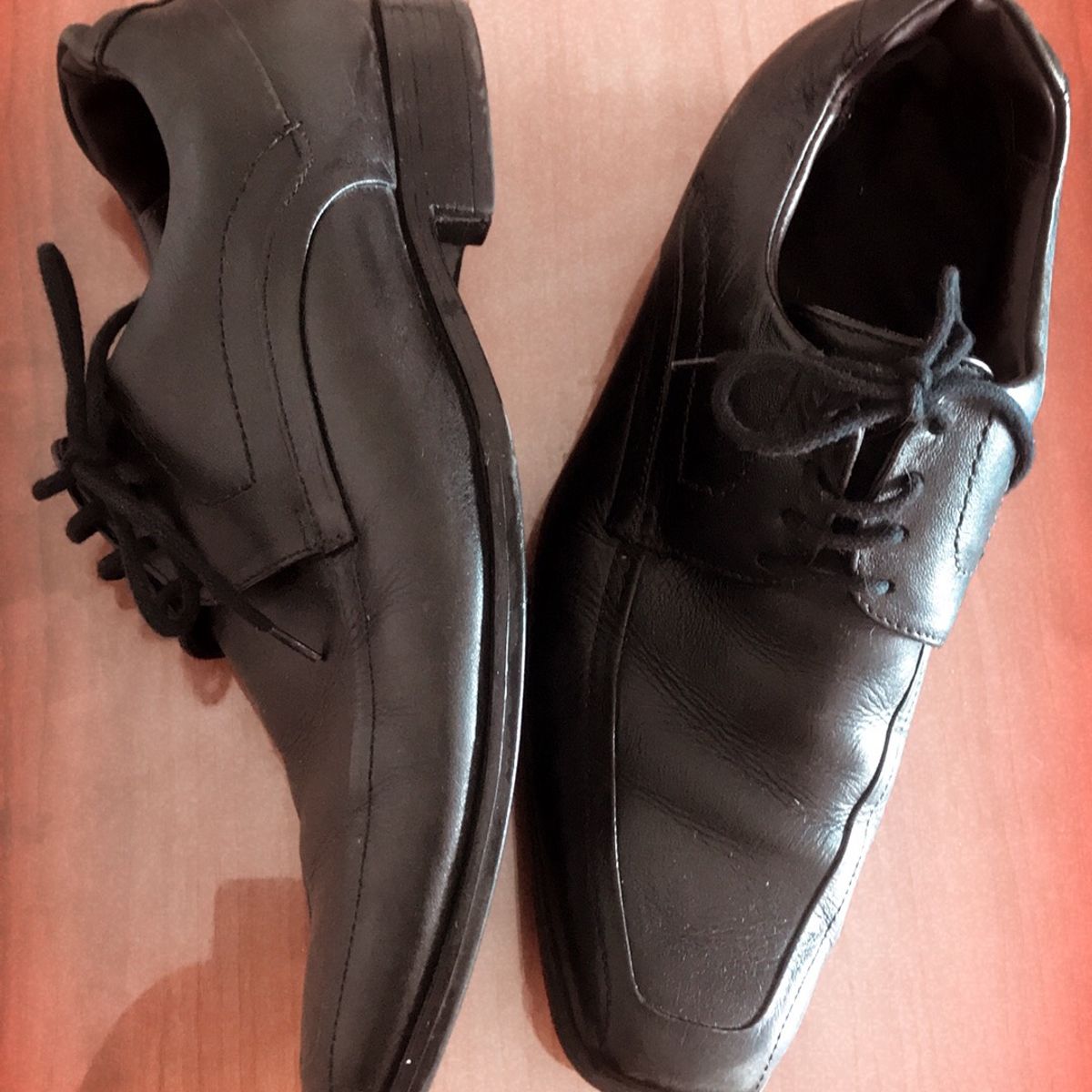 sapatenis com salto interno democrata