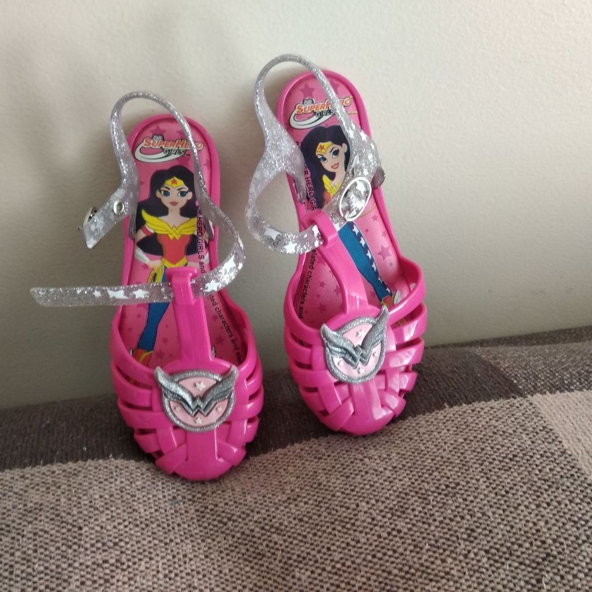 sandalia grendene mulher maravilha