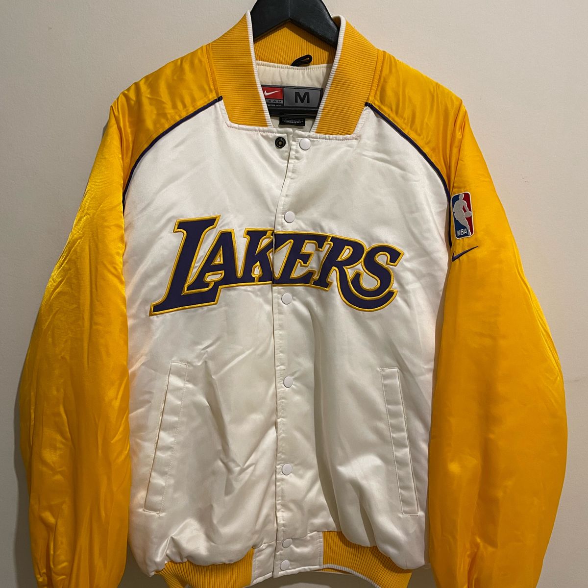 Jaqueta store nike lakers