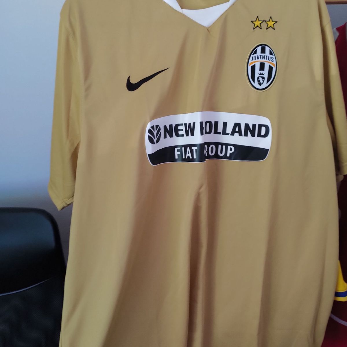 camisa da juventus preta e dourada