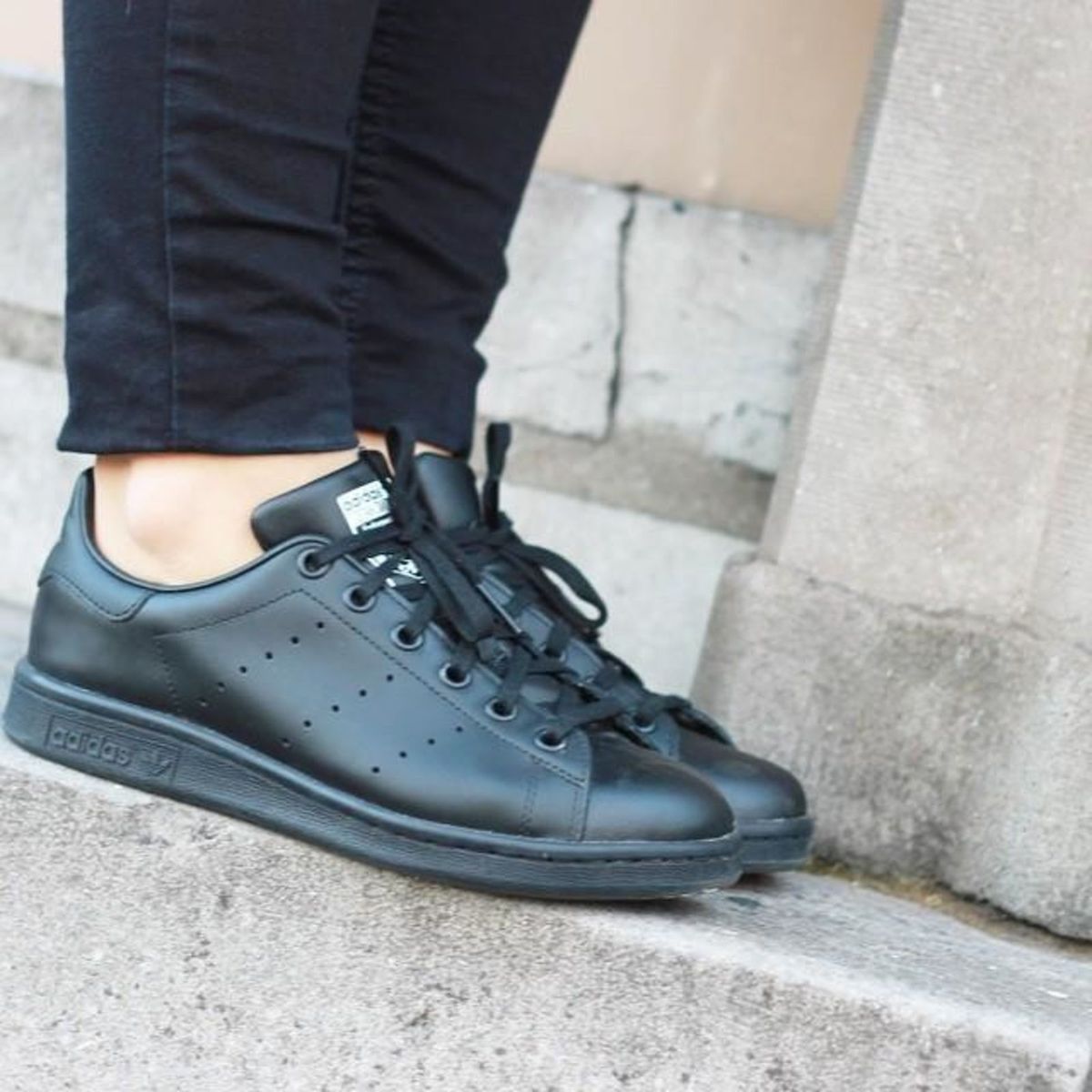 tenis stan smith preto