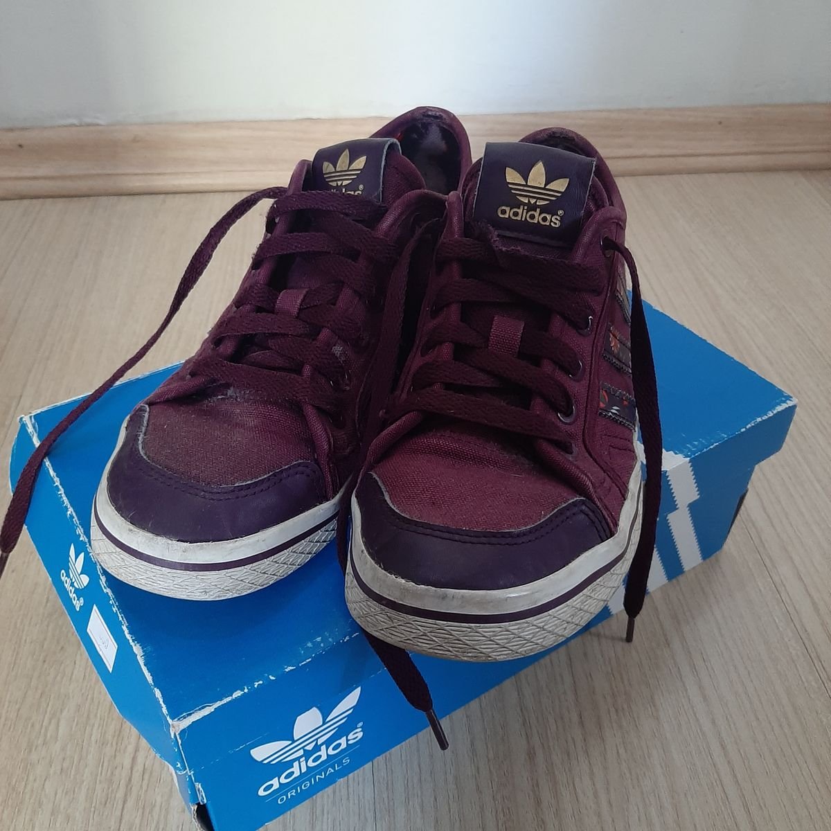 Adidas honey hot sale lo burgundy