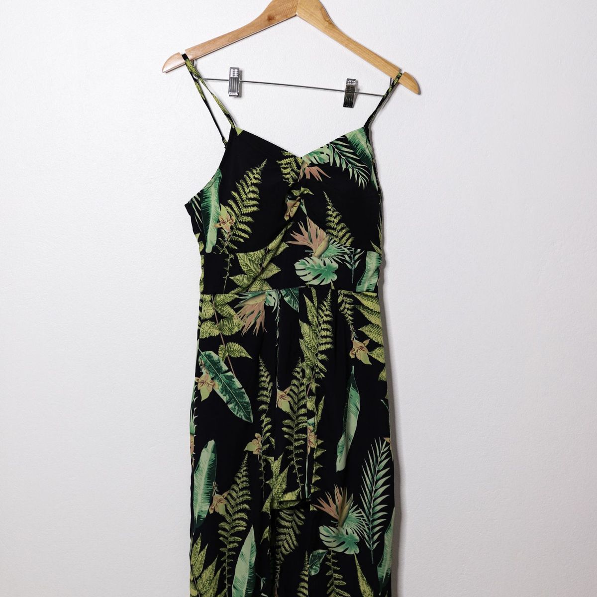 macaquinho curto com saia longa