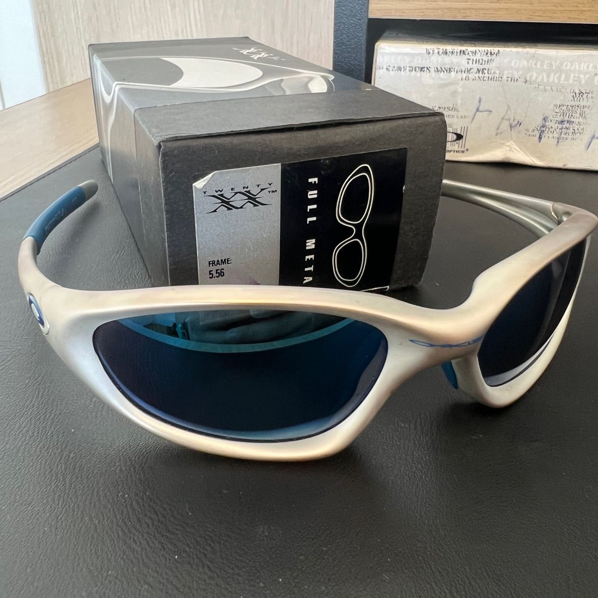 Óculos Oakley Twenty Xx Fmj 5.56 Ice Iridium | Óculos