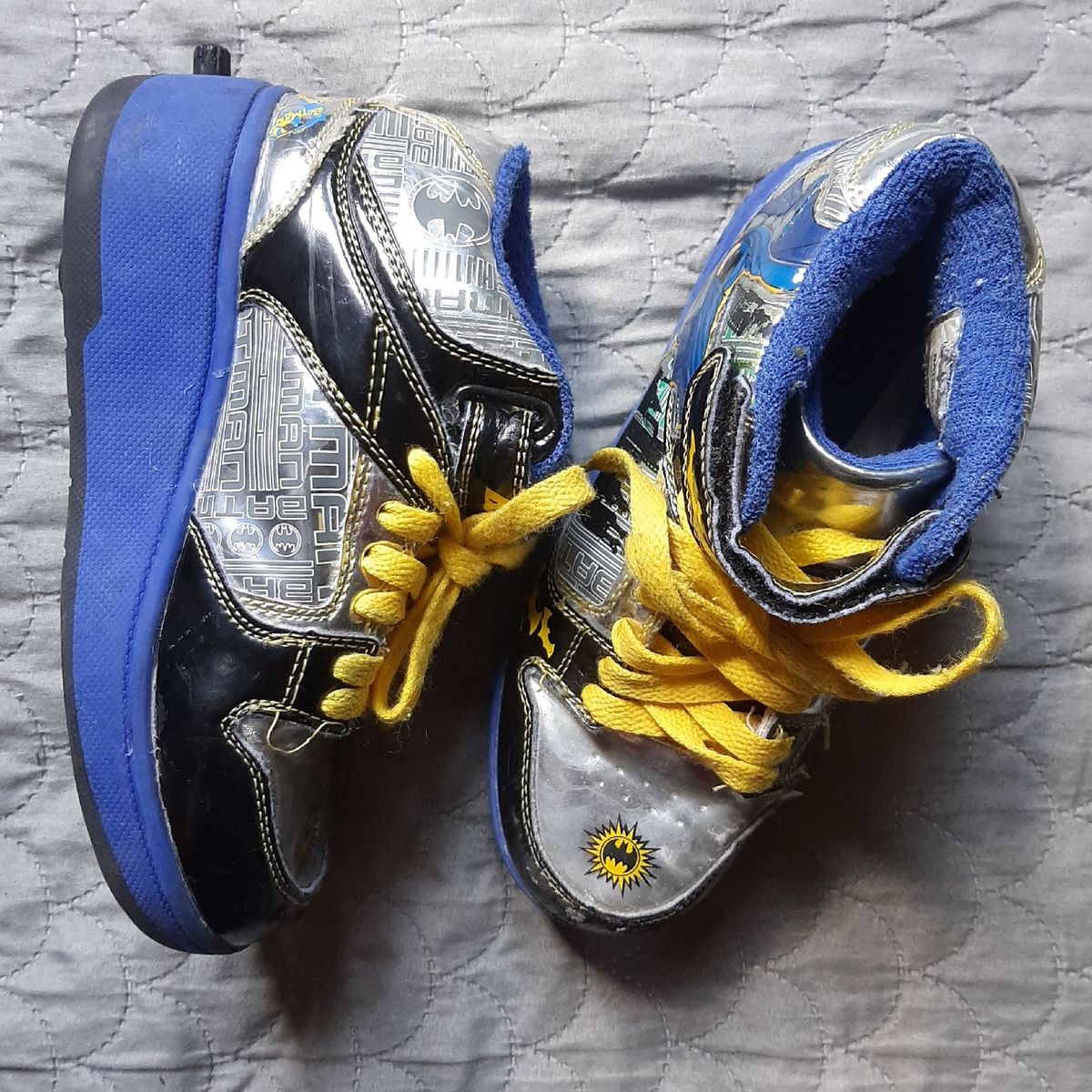 tênis de rodinha do batman