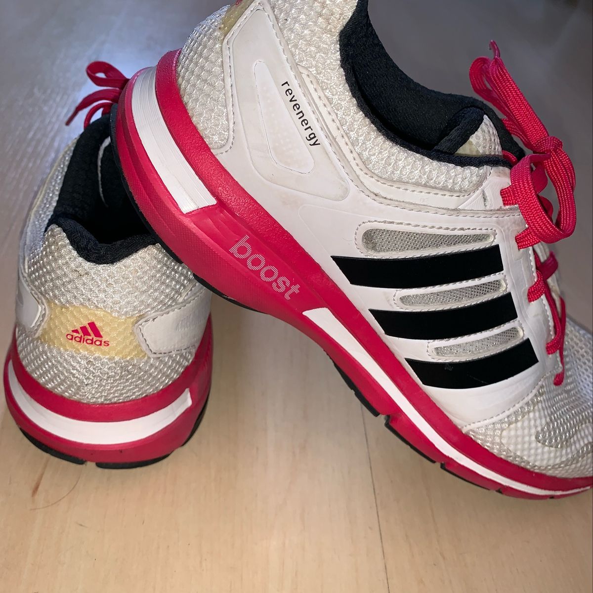 tênis adidas feminino corrida revenergy boost