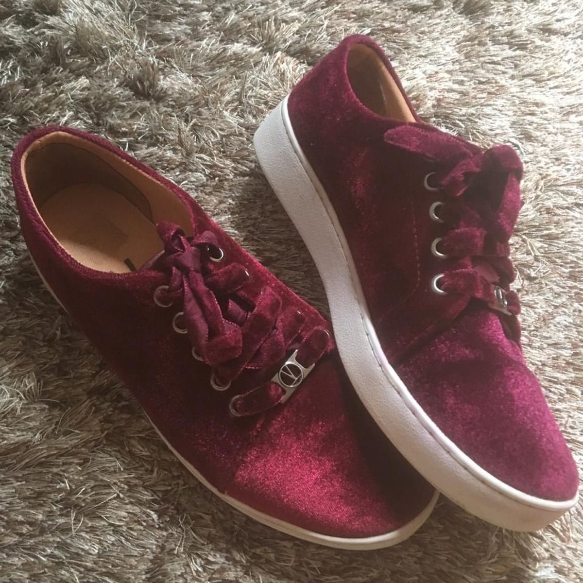 tenis vizzano vinho camurça